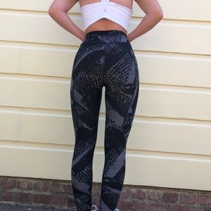 Lululemon running leggings